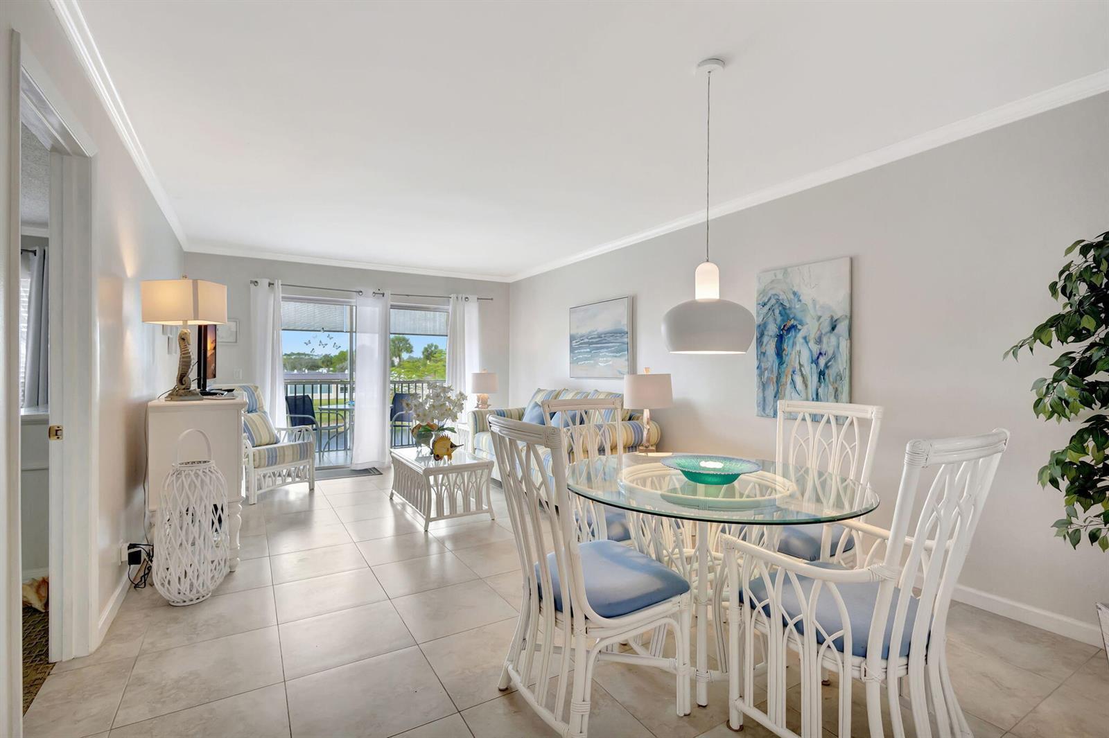 154 Lake Meryl Drive # 255, West Palm Beach FL 33411