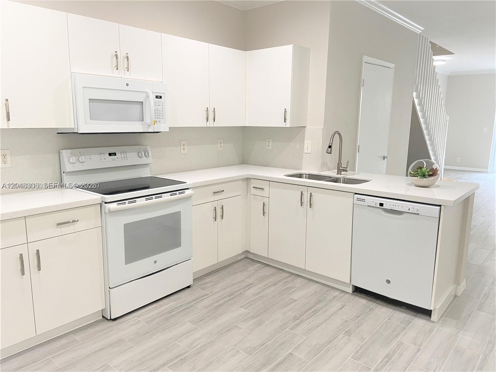 Weston, FL 33327 photo 3