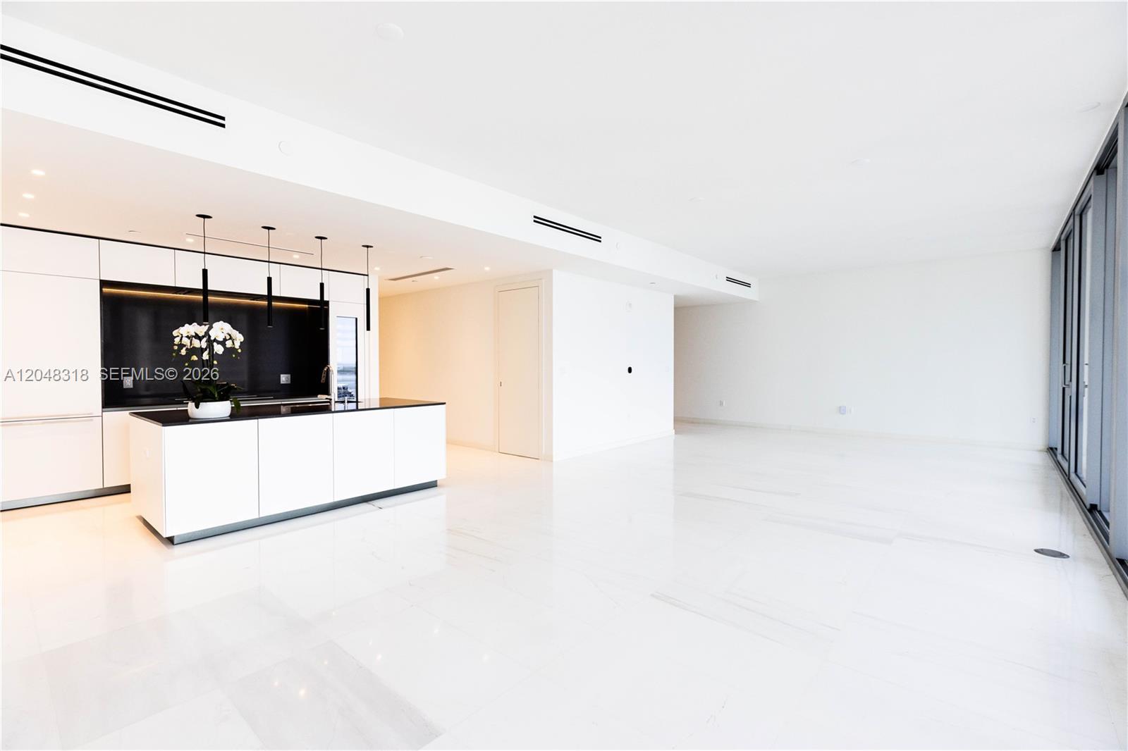 300 Biscayne Boulevard Way # 2702E, Miami FL 33131