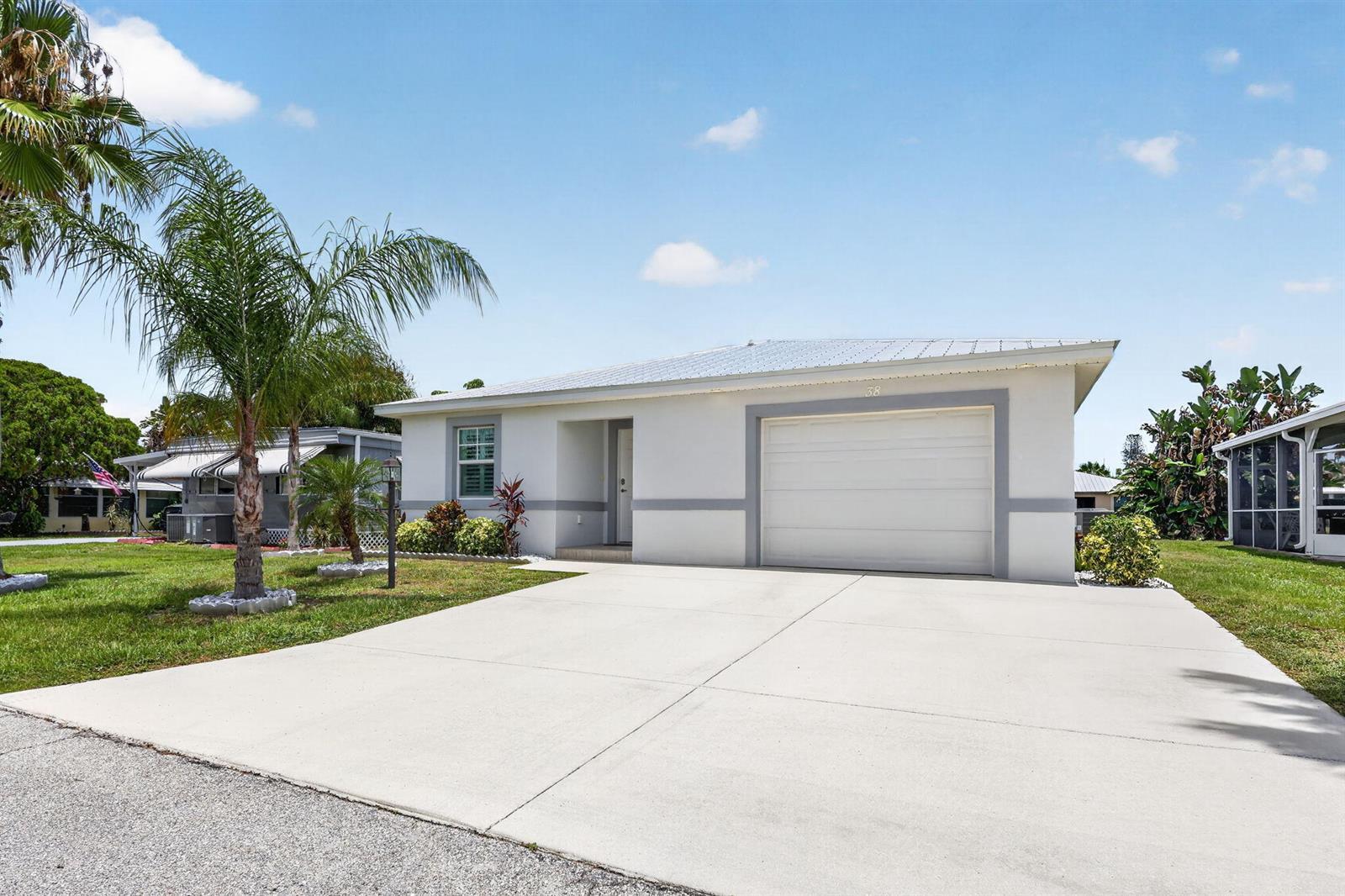 38 Spanish Way, Port St. Lucie FL 34952