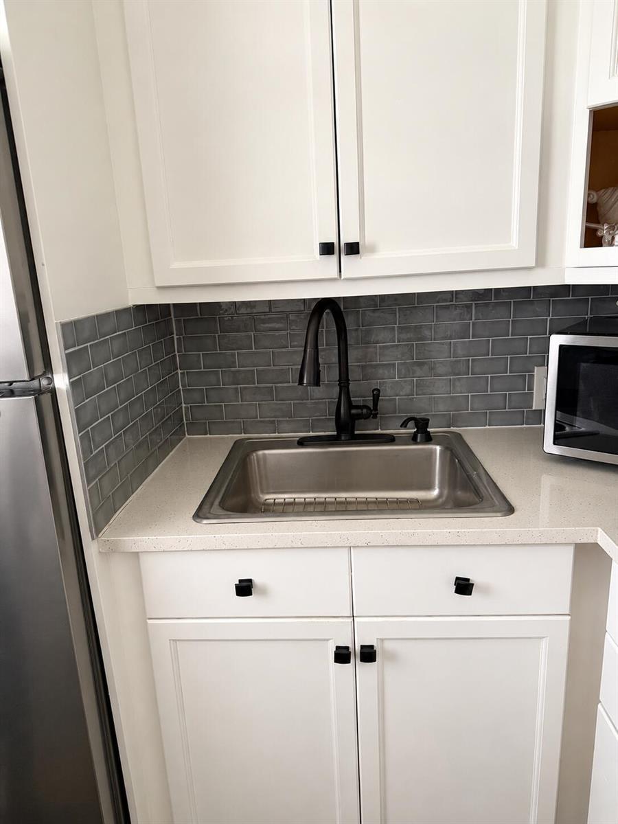 256 Preston G, Boca Raton FL 33434 photo 2
