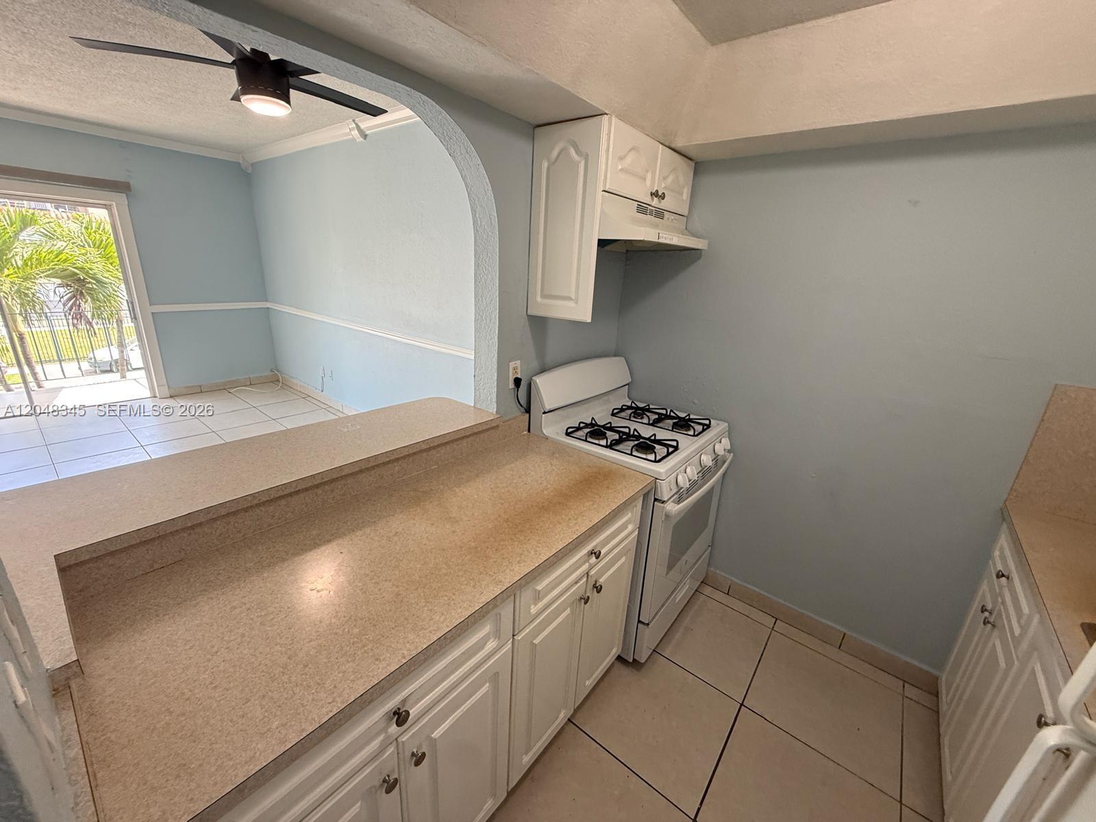 1350 W 53rd St # 29, Hialeah FL 33012 photo 5