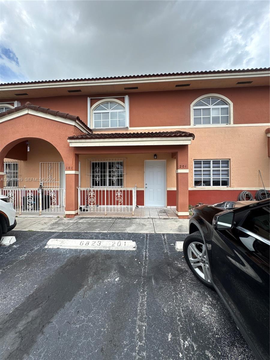6823 W 36th Ave # 201, Hialeah FL 33018