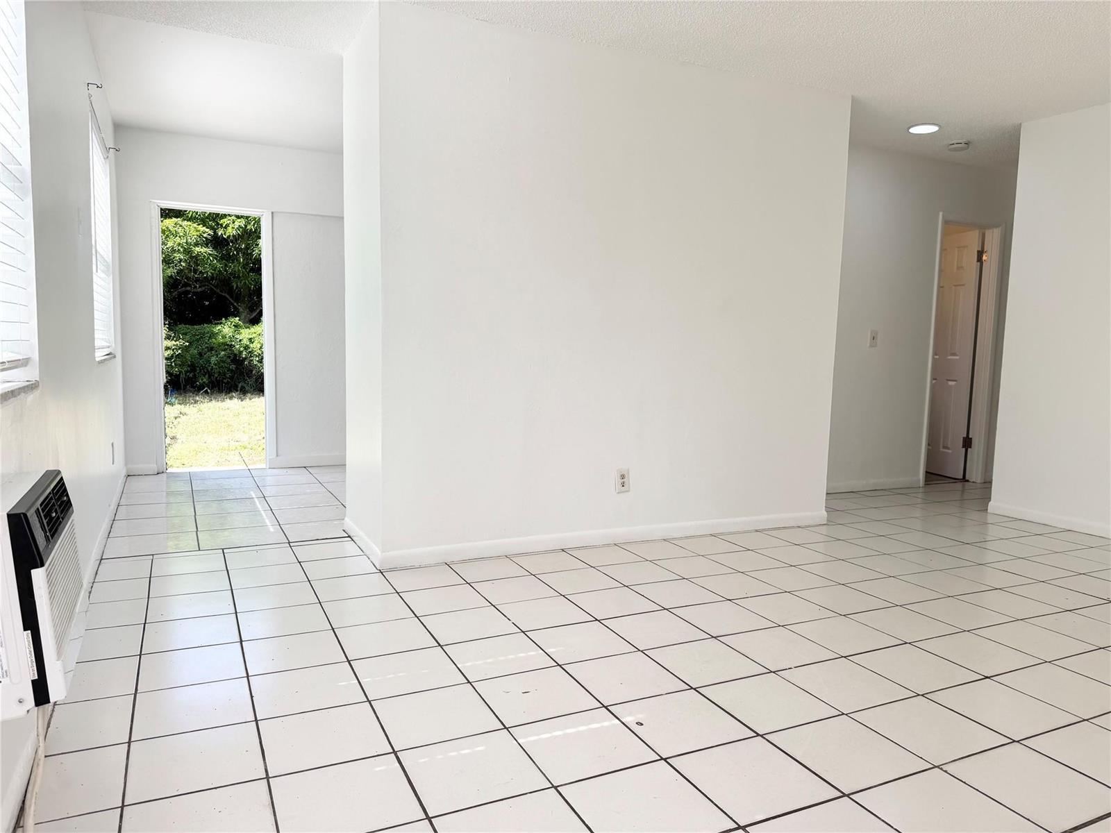 147 W 17th Street, Riviera Beach FL 33404 photo 2