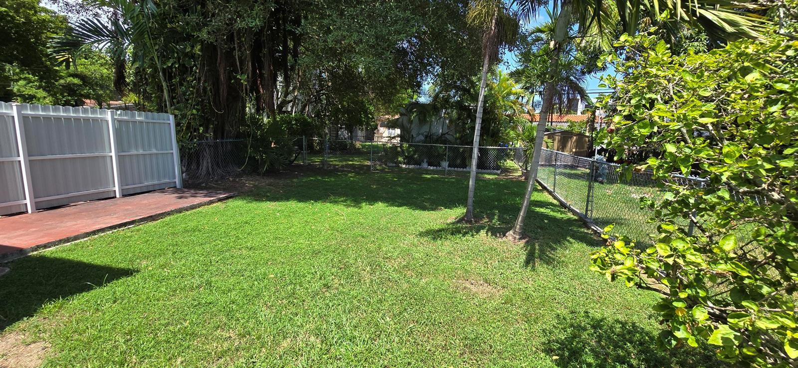 2787 SW 34th Court, Miami FL 33133 photo 2