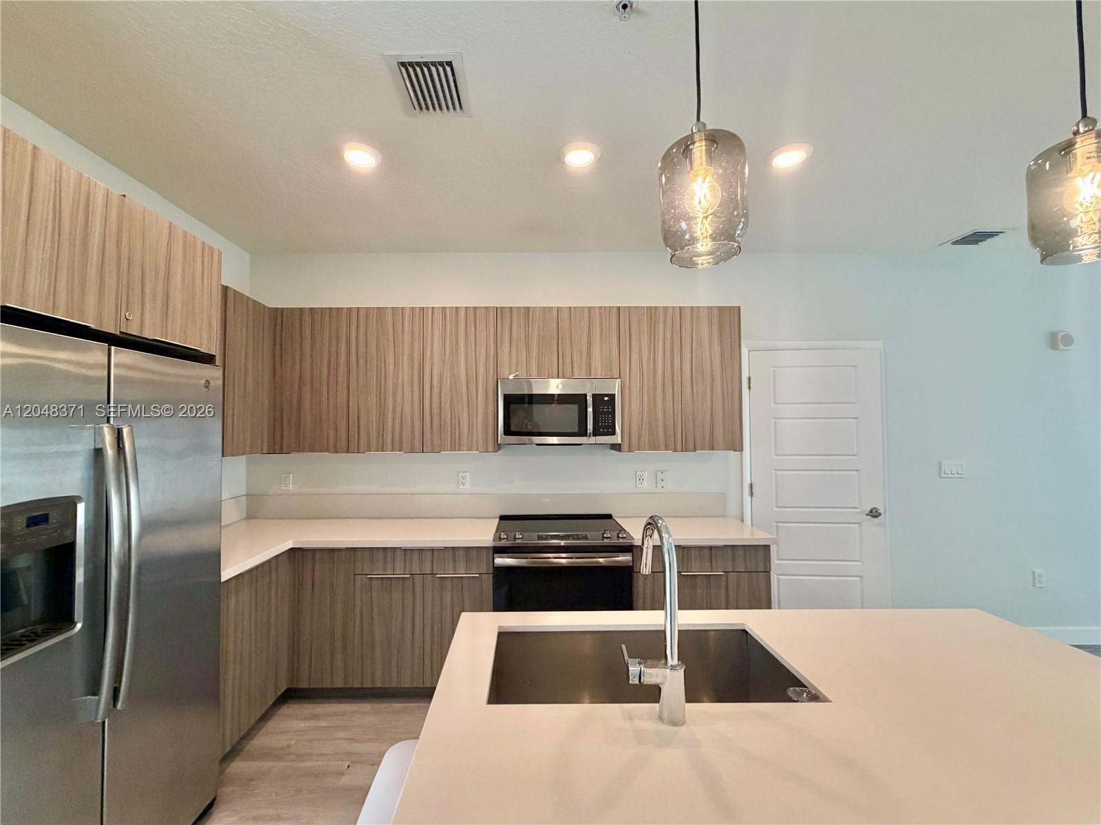 4740 NW 84th Ct # 33, Doral FL 33166 photo 2