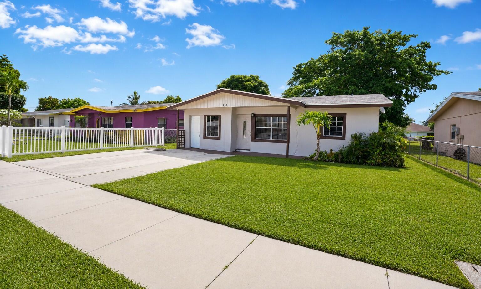 417 SW 8th Avenue, Delray Beach FL 33444