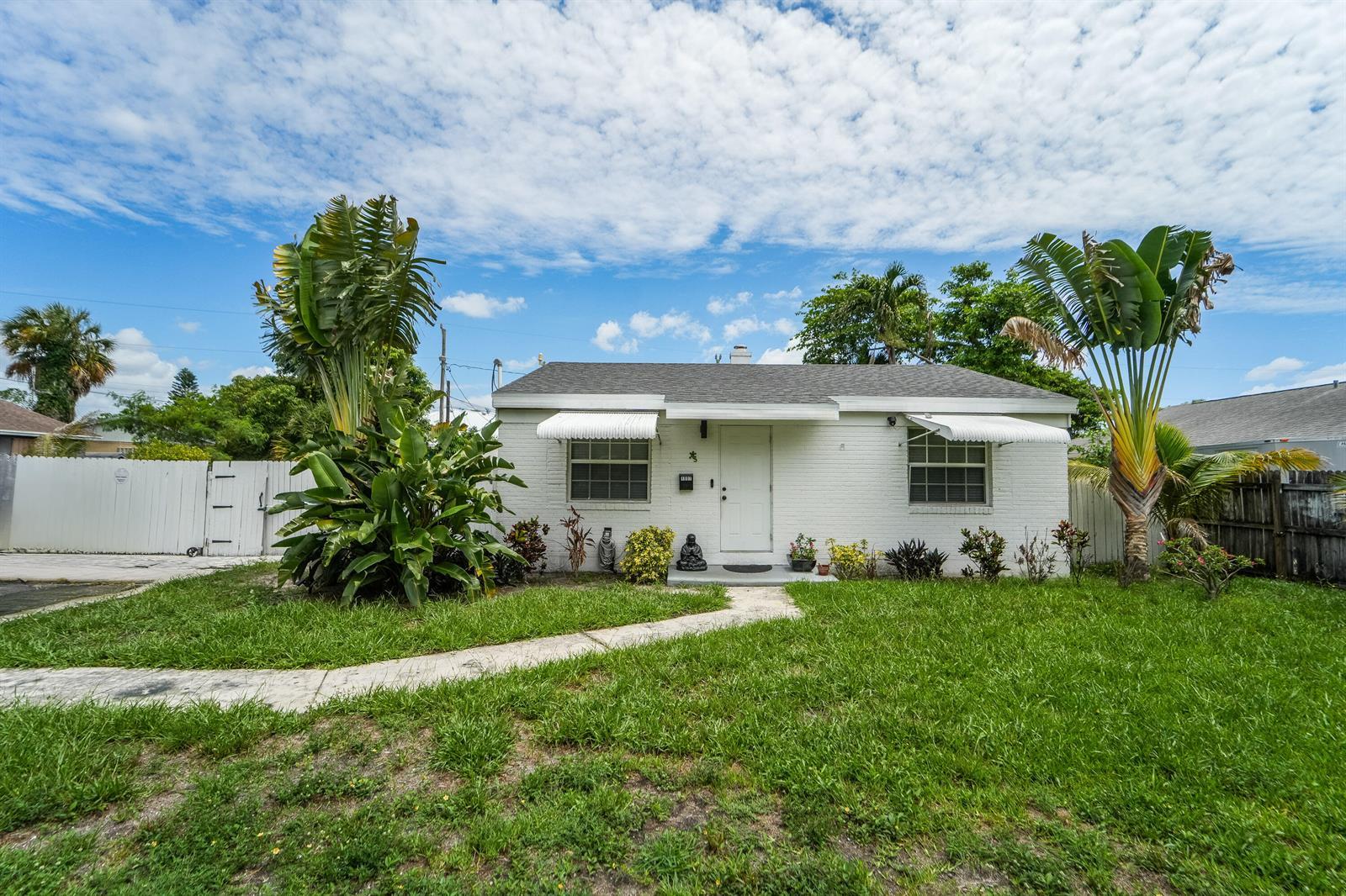 1007 Charles Street, West Palm Beach FL 33401 photo 2