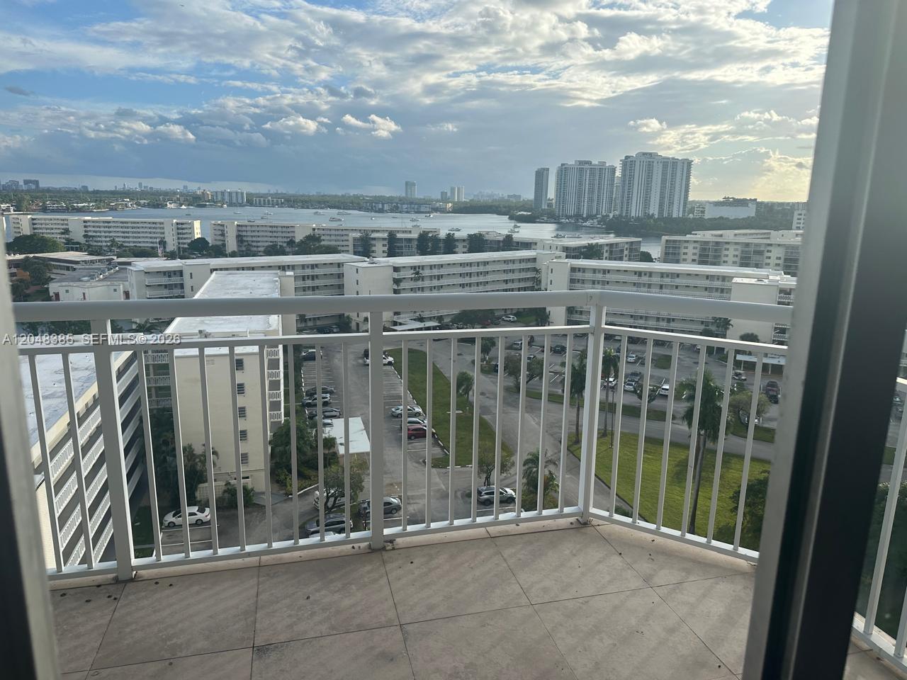 18041 Biscayne Blvd # 1203, Aventura FL 33160 photo 2