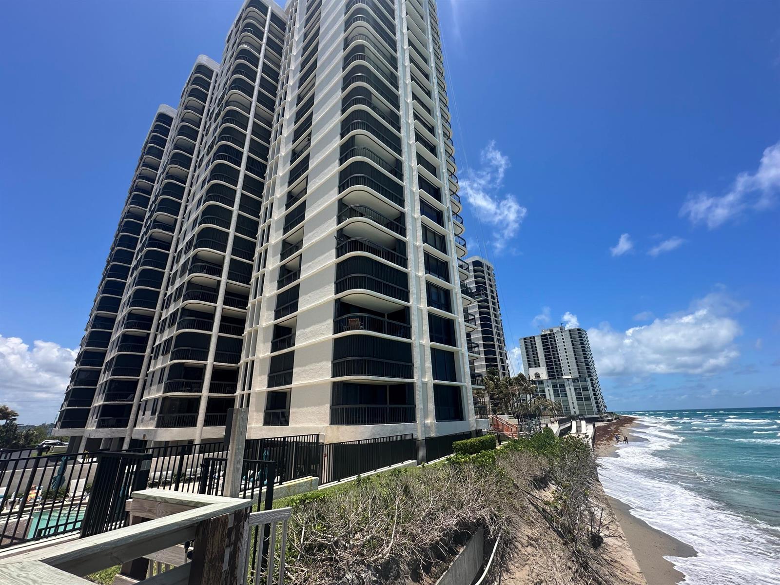 5380 N Ocean Drive # 4e, Singer Island FL 33404 photo 2