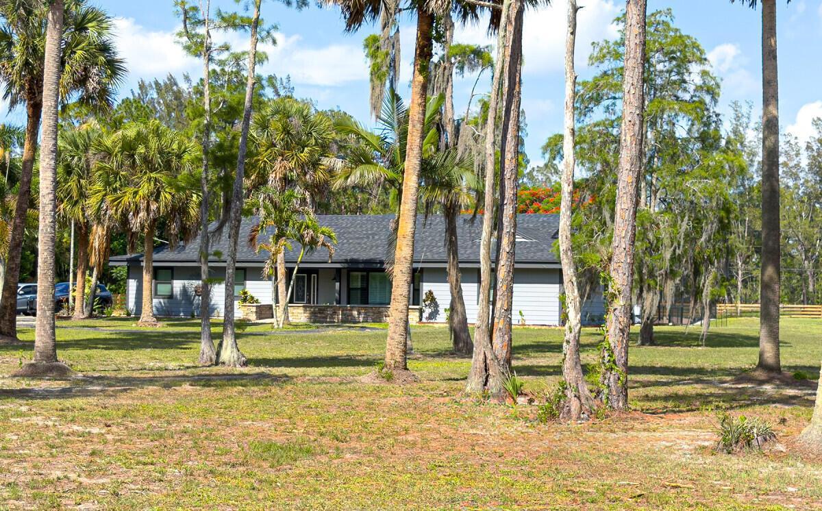 1464 Clydesdale Drive, FL 33470 photo 4