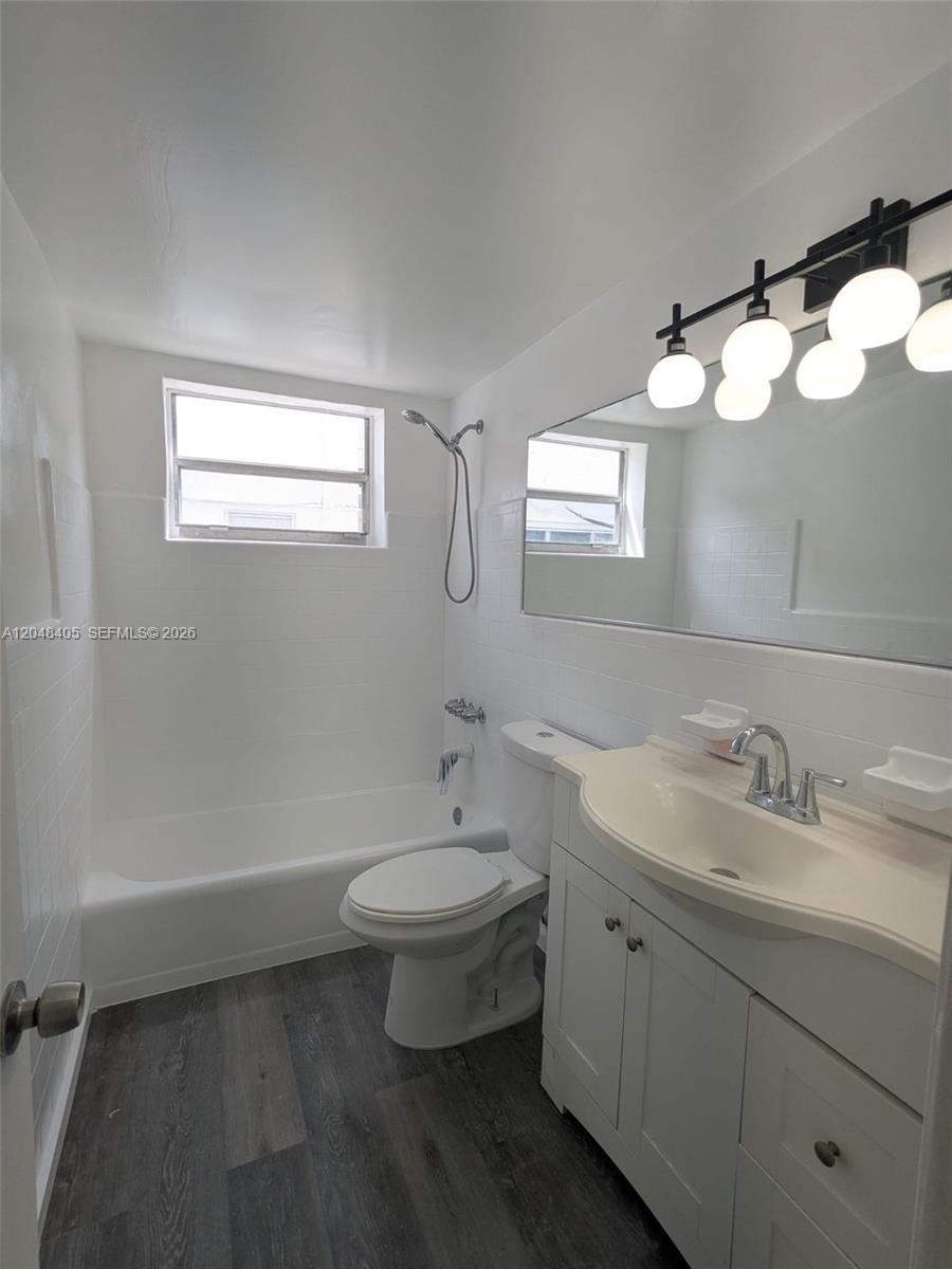 7815 Crespi Blvd # 1, Miami Beach FL 33141 photo 3