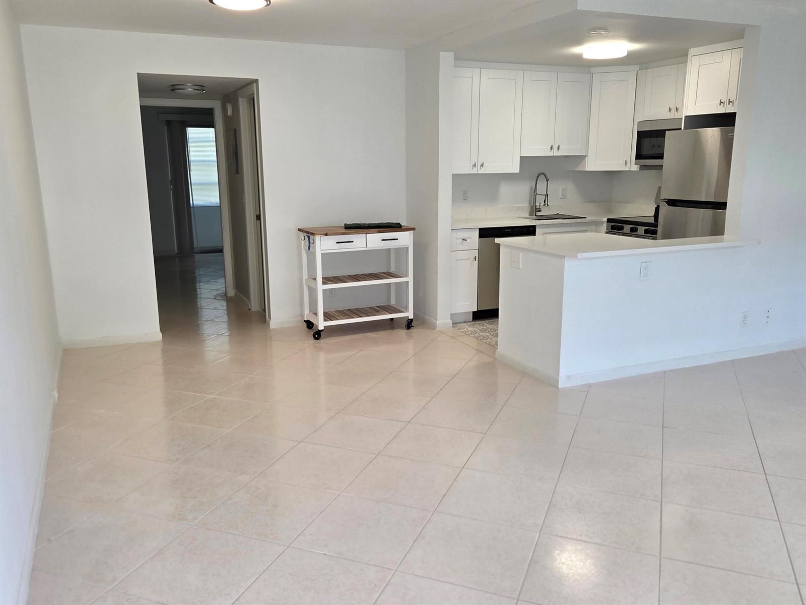 194 Newport L Drive # 194, Deerfield Beach FL 33442 photo 2