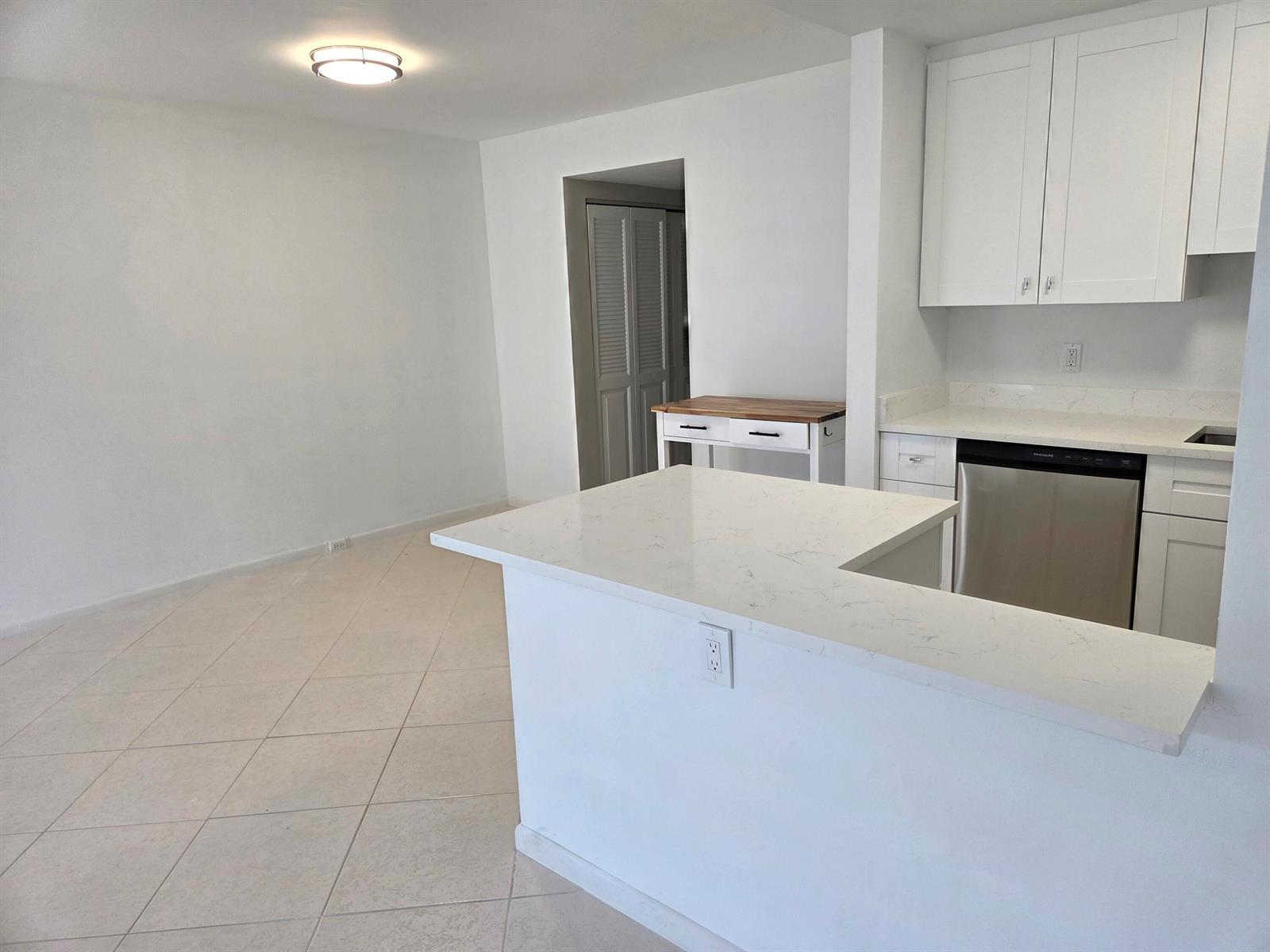 194 Newport L Drive # 194, Deerfield Beach FL 33442 photo 3