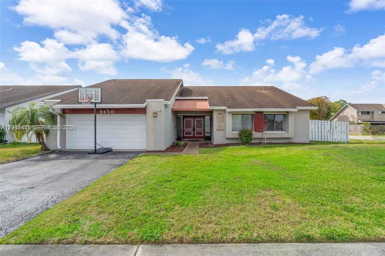 8650 NW 46th Ct, Lauderhill FL 33351 photo 2
