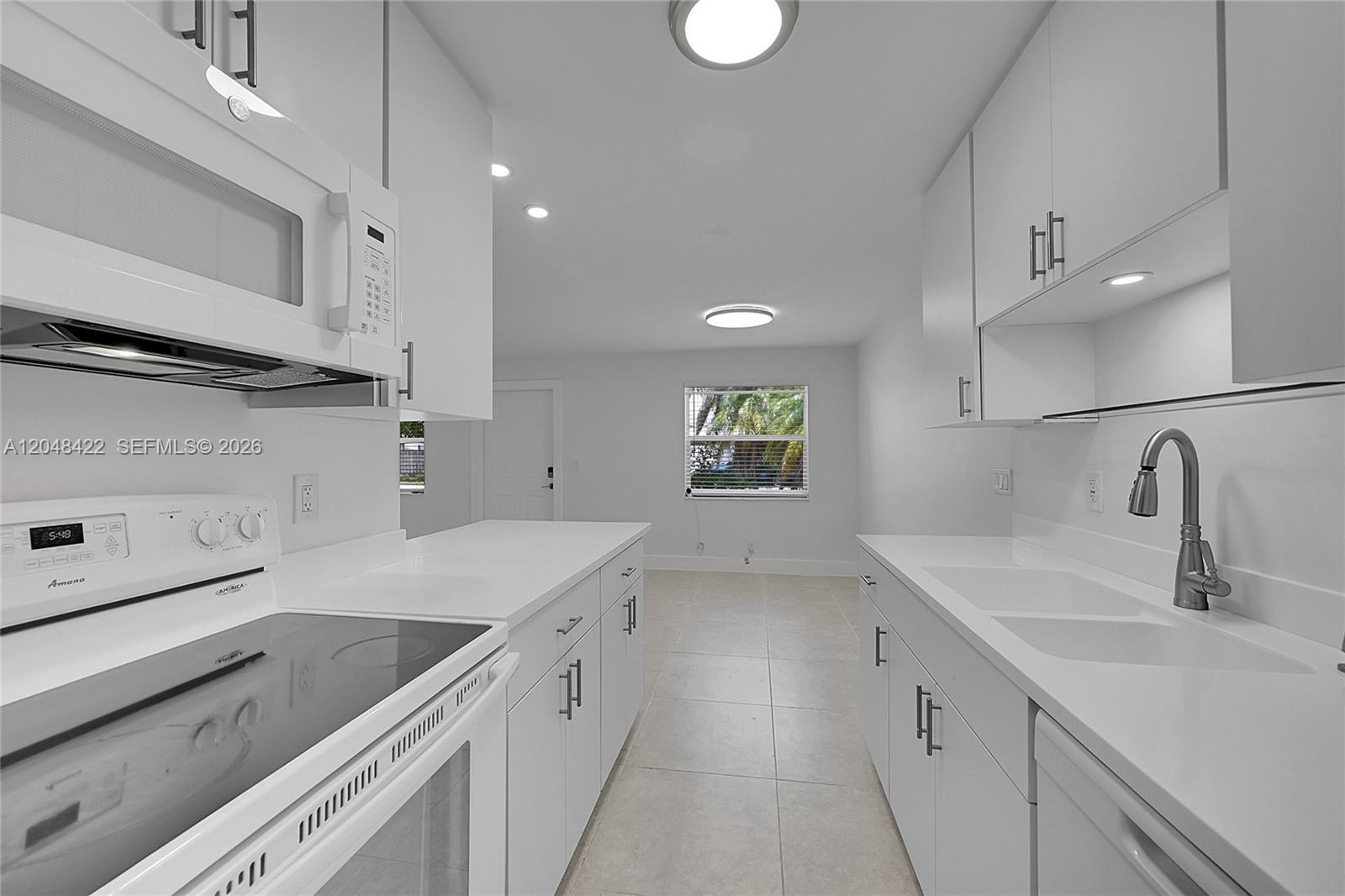 808 SW 12th Ct # 808, Fort Lauderdale FL 33315 photo 4