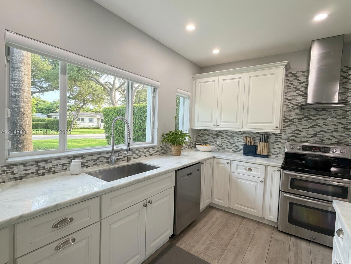 889 NE 97th St, Miami Shores FL 33138 photo 5