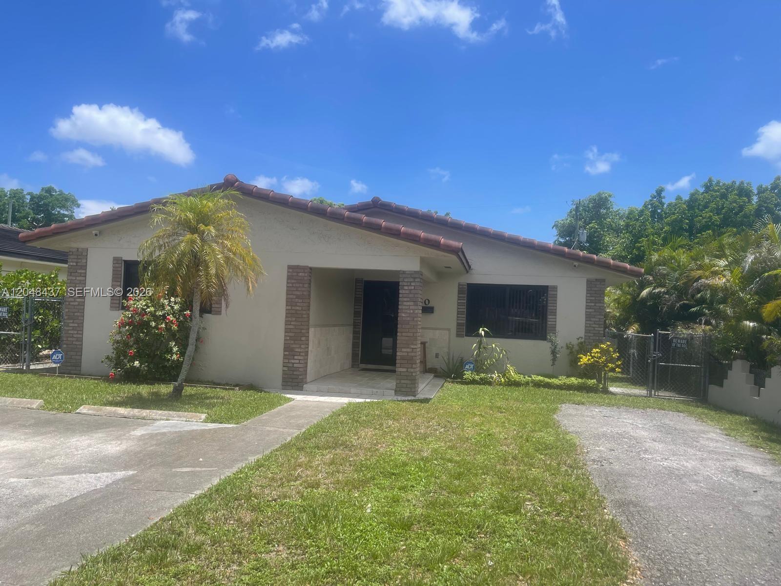 430 SE 5th St, Hialeah FL 33010 photo 2