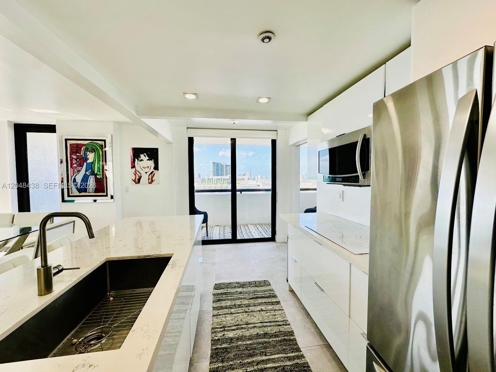 2555 Collins Ave, Miami Beach FL 33140 photo 2