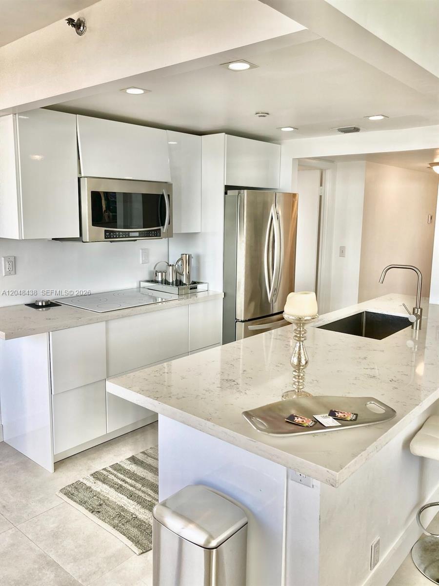 2555 Collins Ave, Miami Beach FL 33140 photo 3