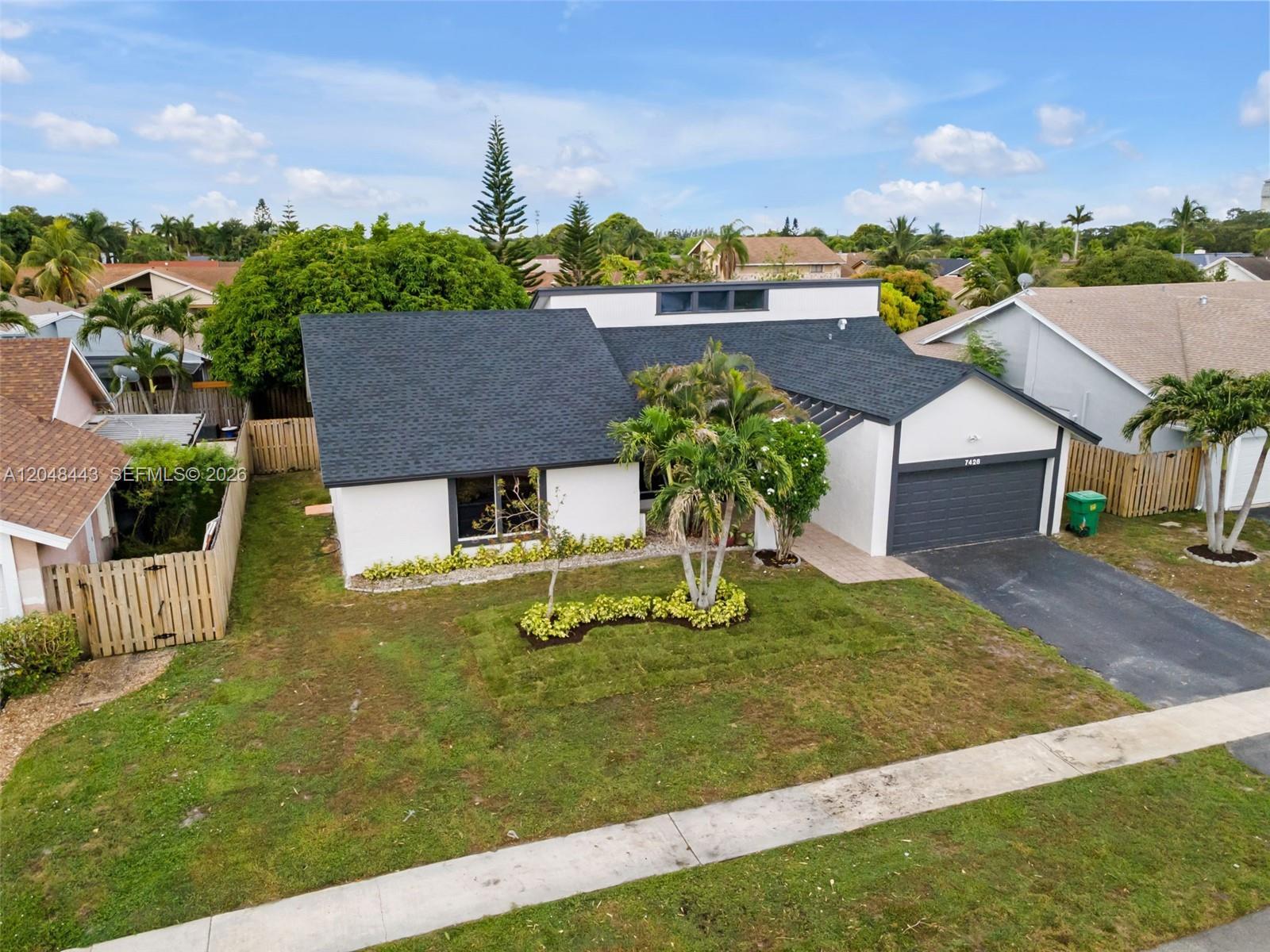 7428 NW 49th Ct, Lauderhill FL 33319 photo 5