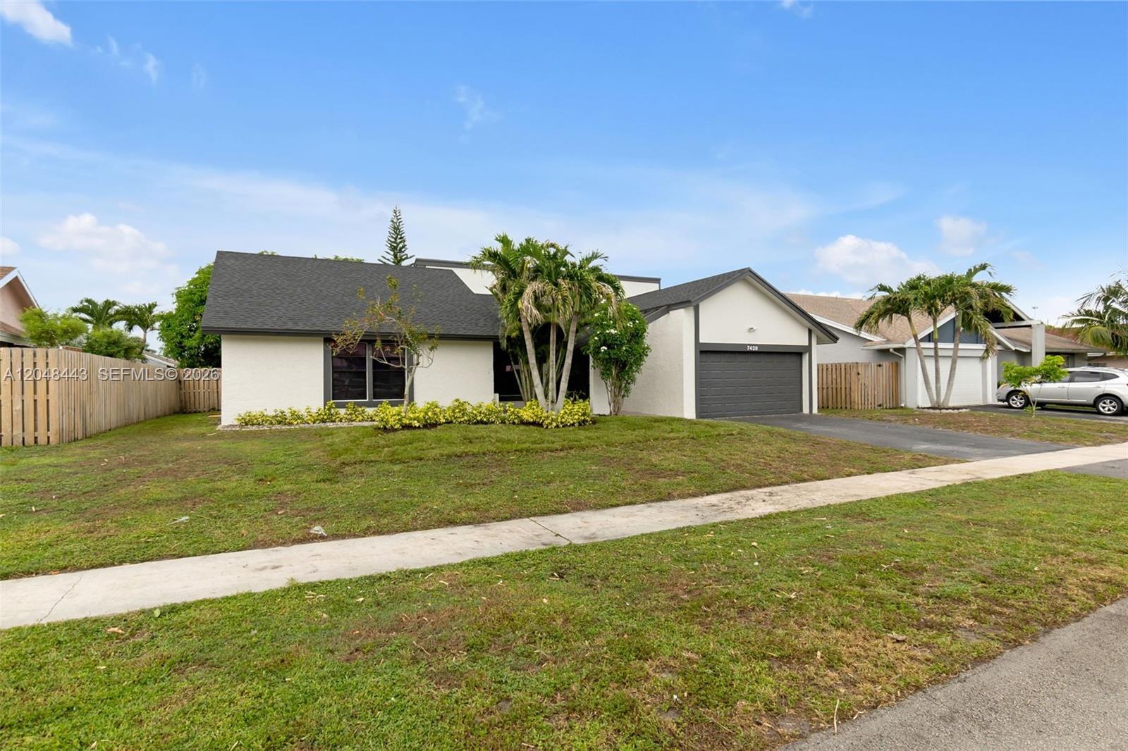 7428 NW 49th Ct, Lauderhill FL 33319 photo 4
