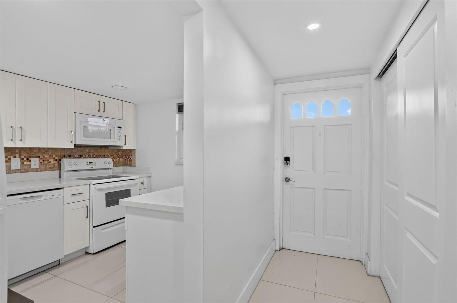 10110 Boca Entrada Boulevard # 305, Boca Raton FL 33428 photo 4