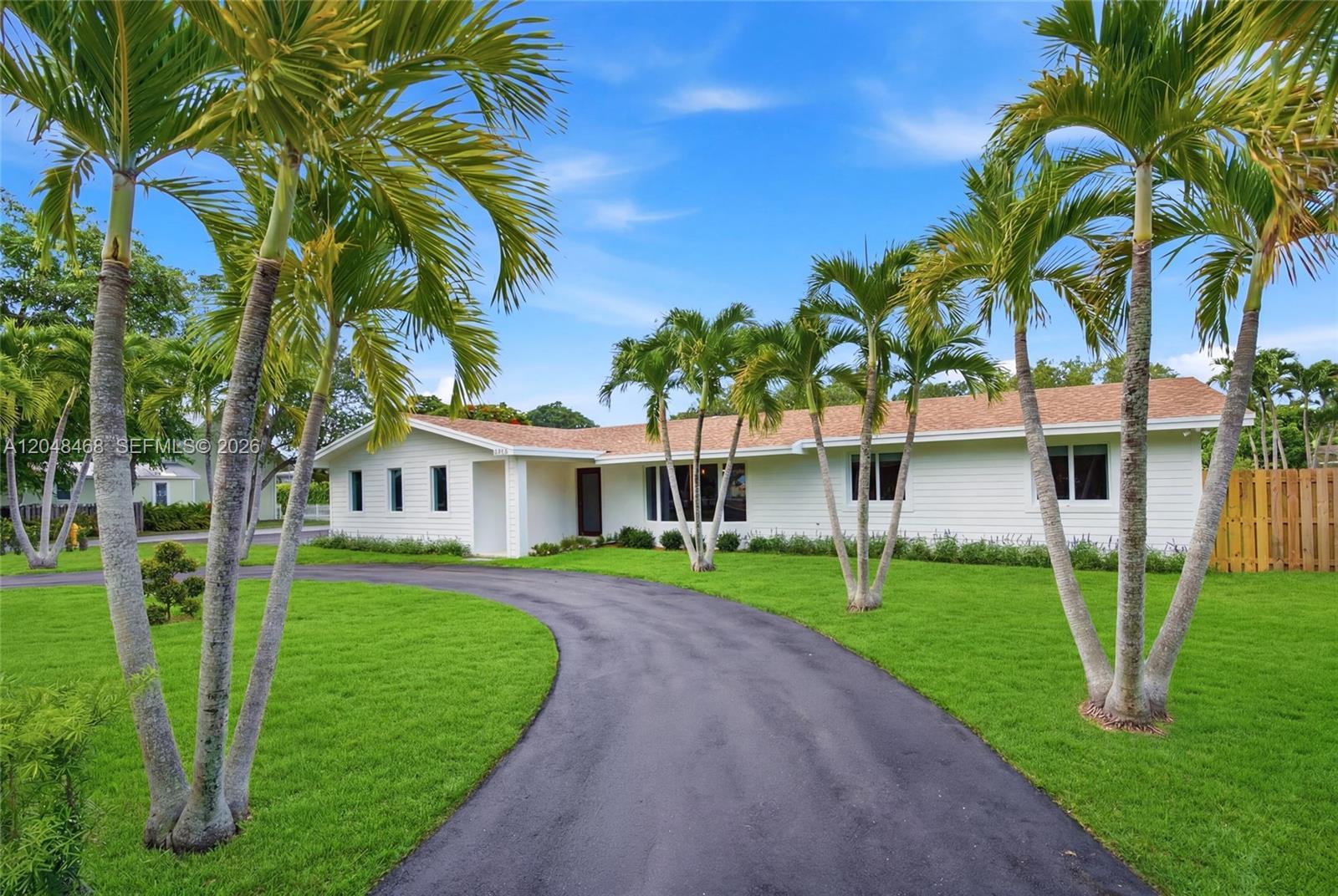 7600 SW 168th St, Palmetto Bay FL 33157 photo 2