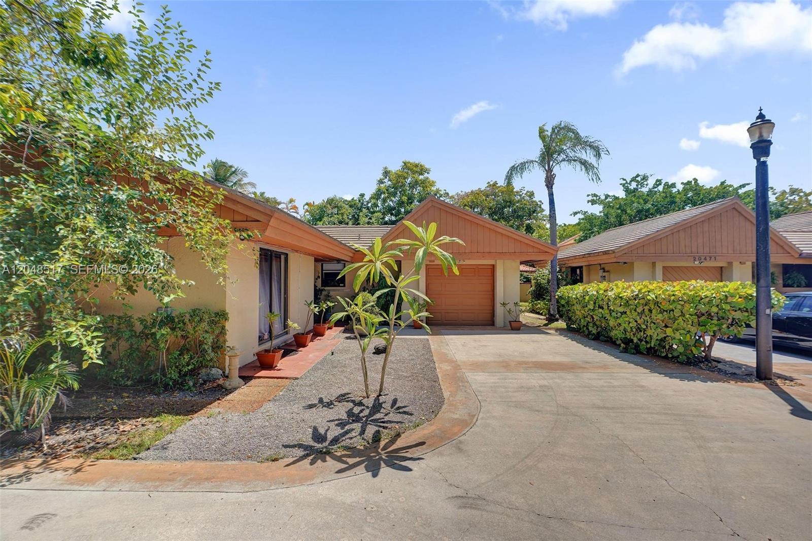 20475 NE 10th Place, Miami FL 33179 photo 3
