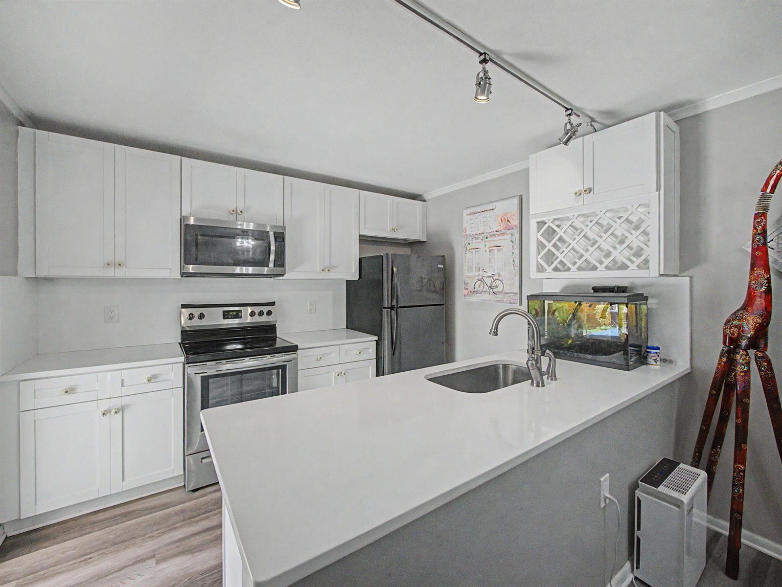 310 Buttonwood Lane # B, Boynton Beach FL 33436 photo 3