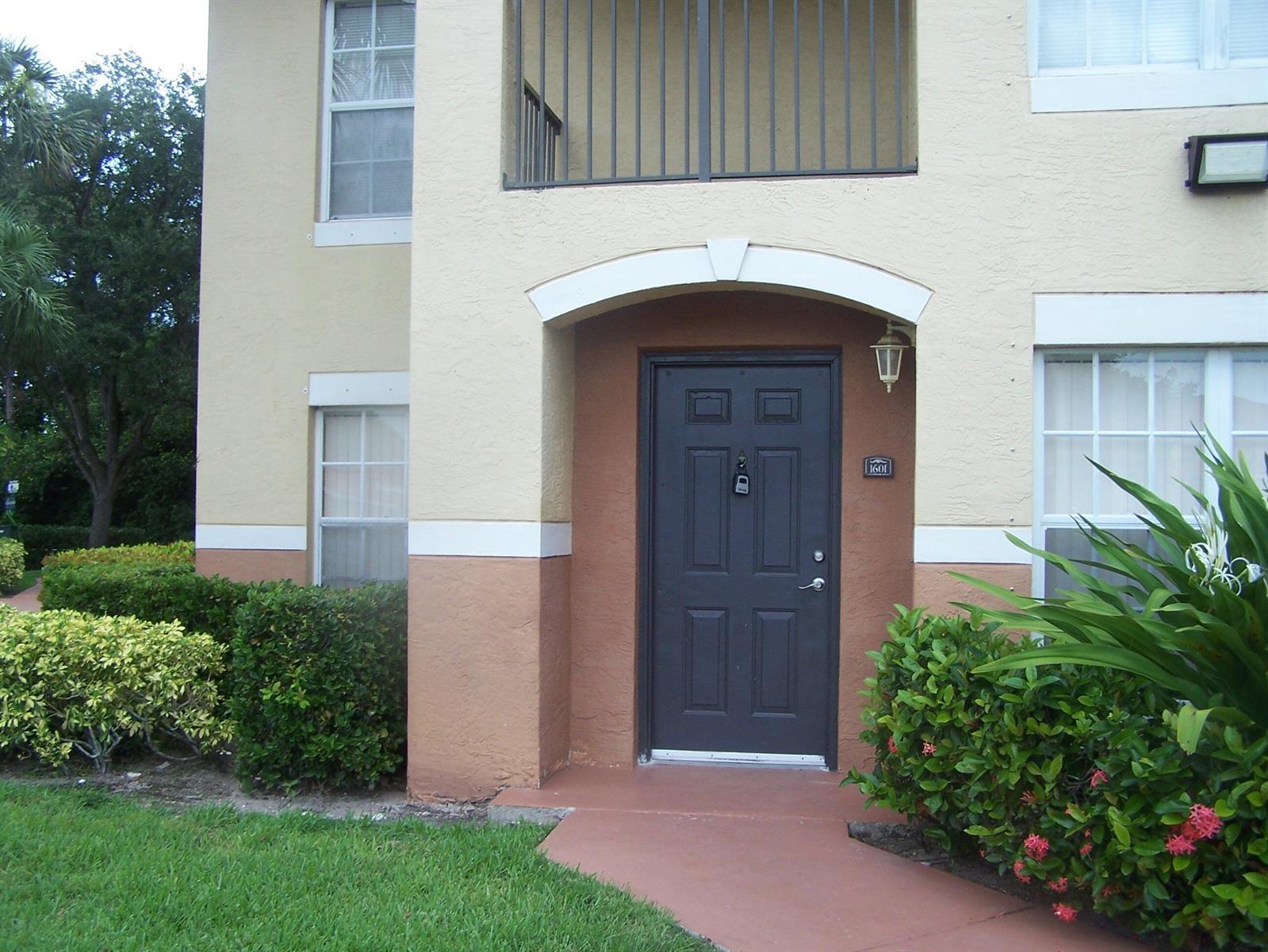 10360 Fox Trail Road S Unit 1601, Royal Palm Beach FL 33411 photo 2