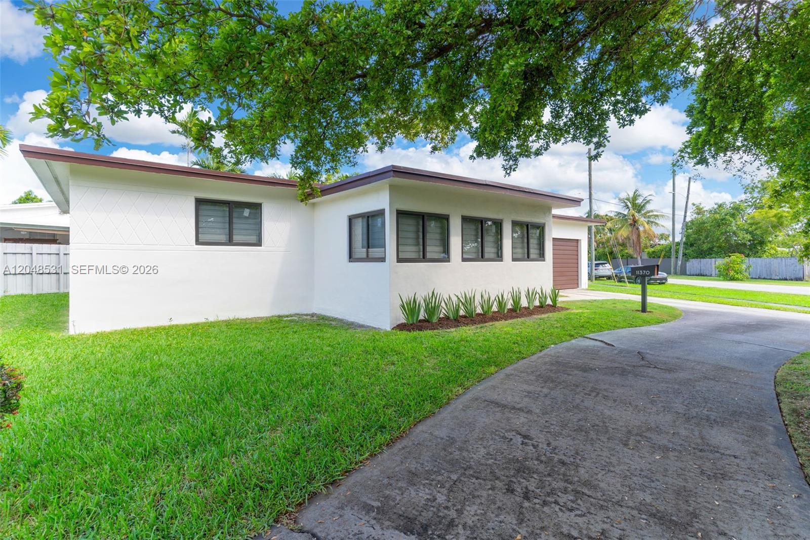 Miami, FL 33157 photo 3