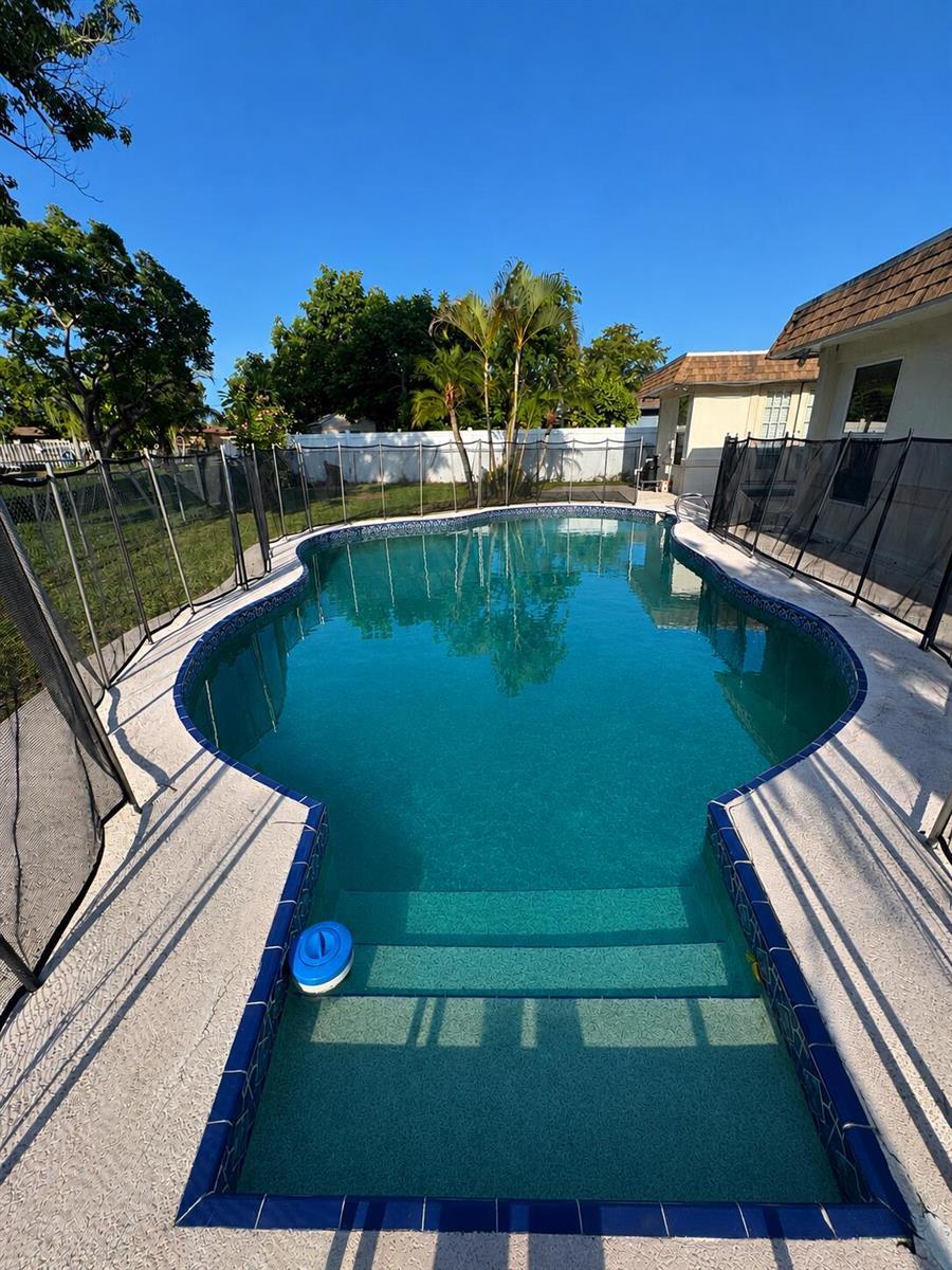 7816 NW 70th Terrace, Tamarac FL 33321 photo 2