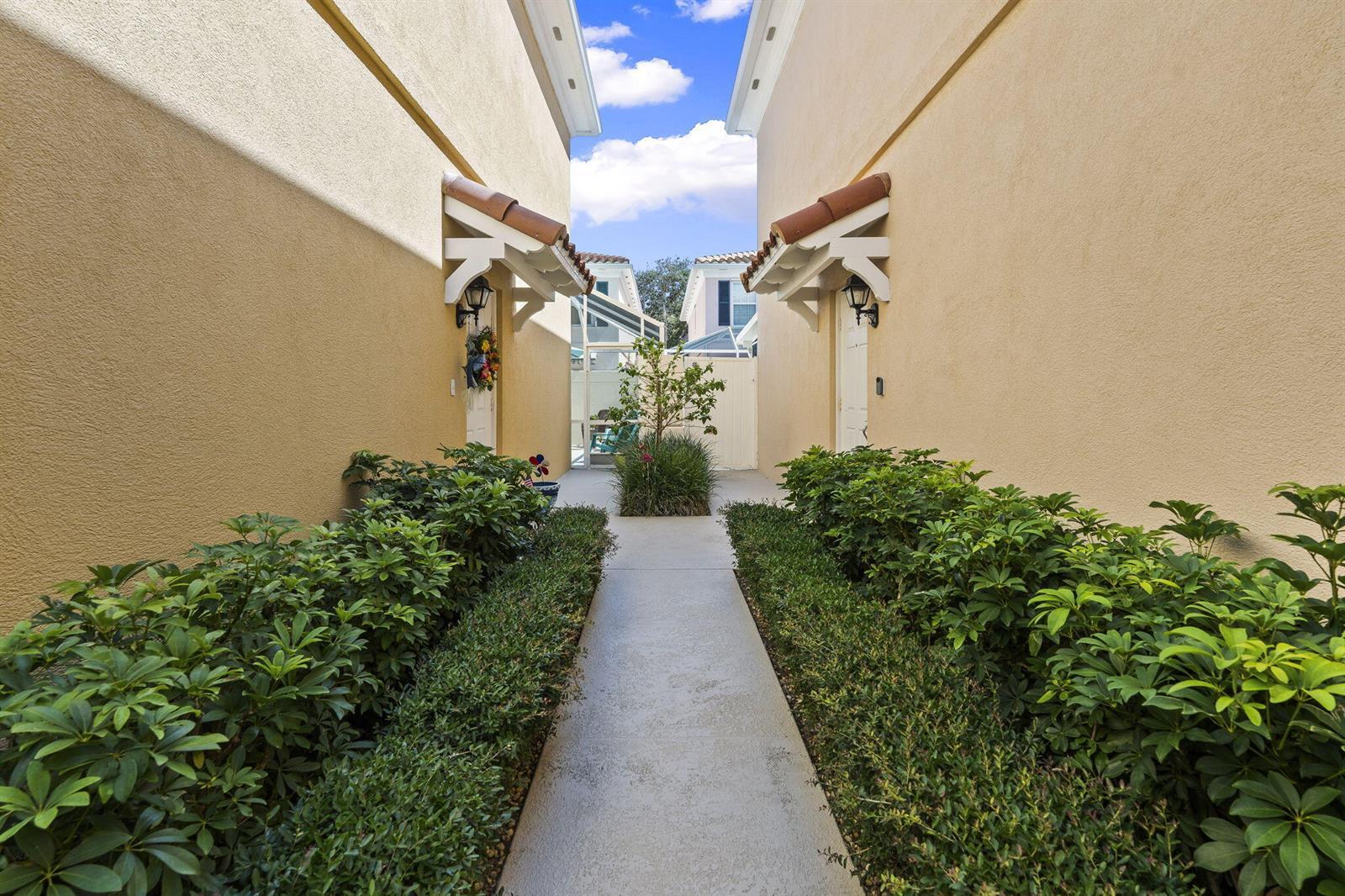 48 Live Oak Circle, Jupiter FL 33469 photo 5