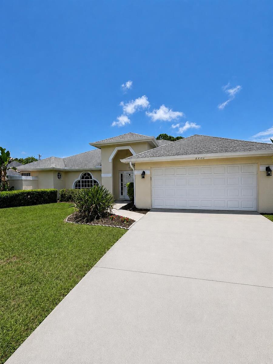 2251 SE Maize Street, Port St. Lucie FL 34952