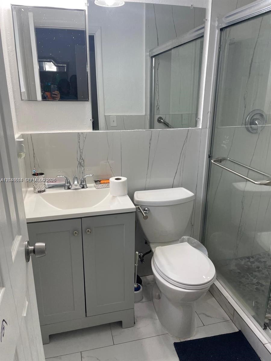 2435 Plunkett St # 1, Hollywood FL 33020