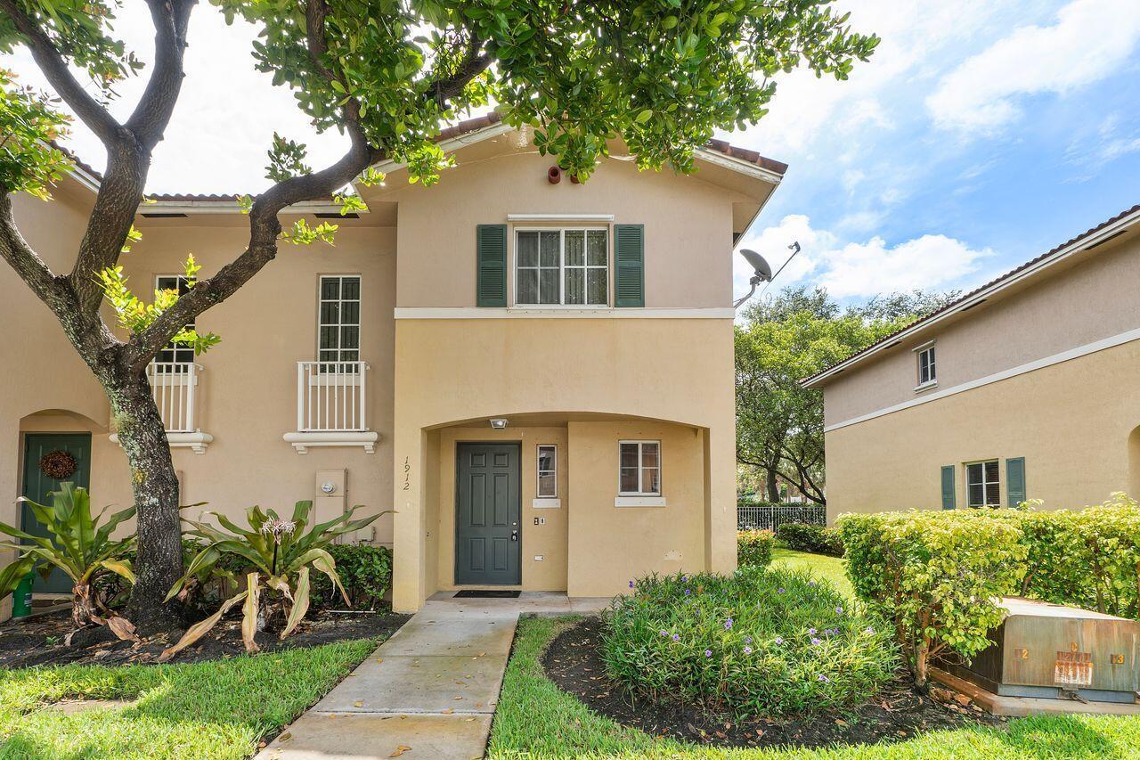 1912 SW 60th Avenue, North Lauderdale FL 33068 photo 2