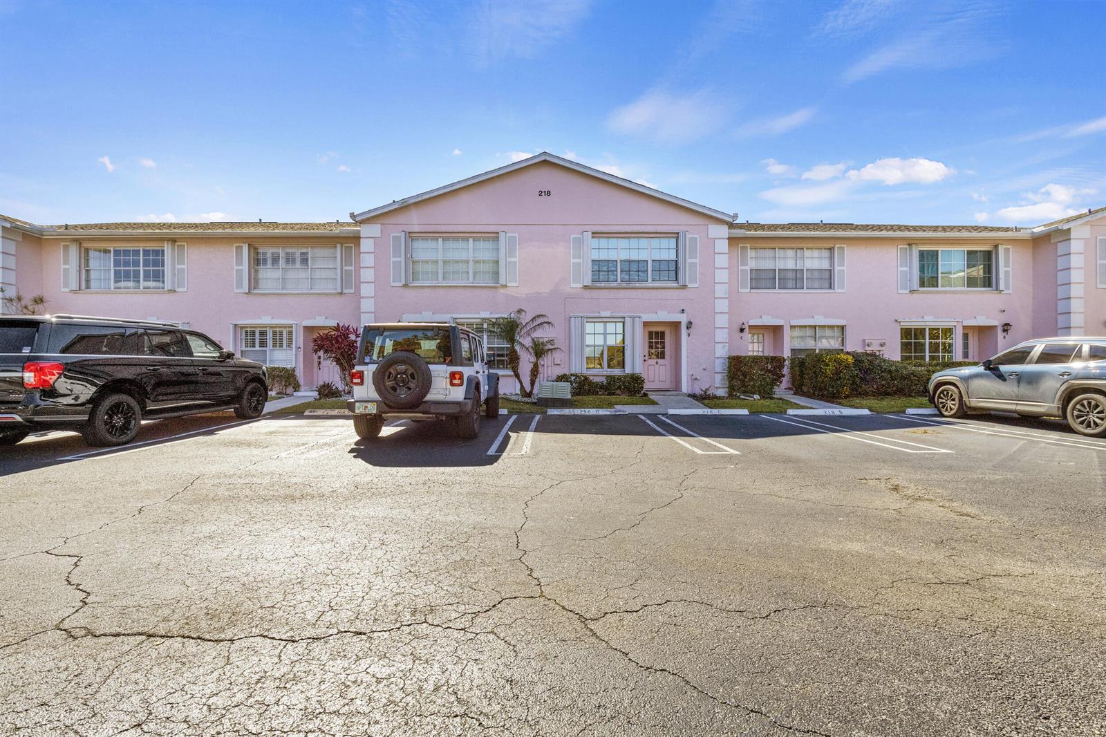 218 Foxtail Drive # G, FL 33415