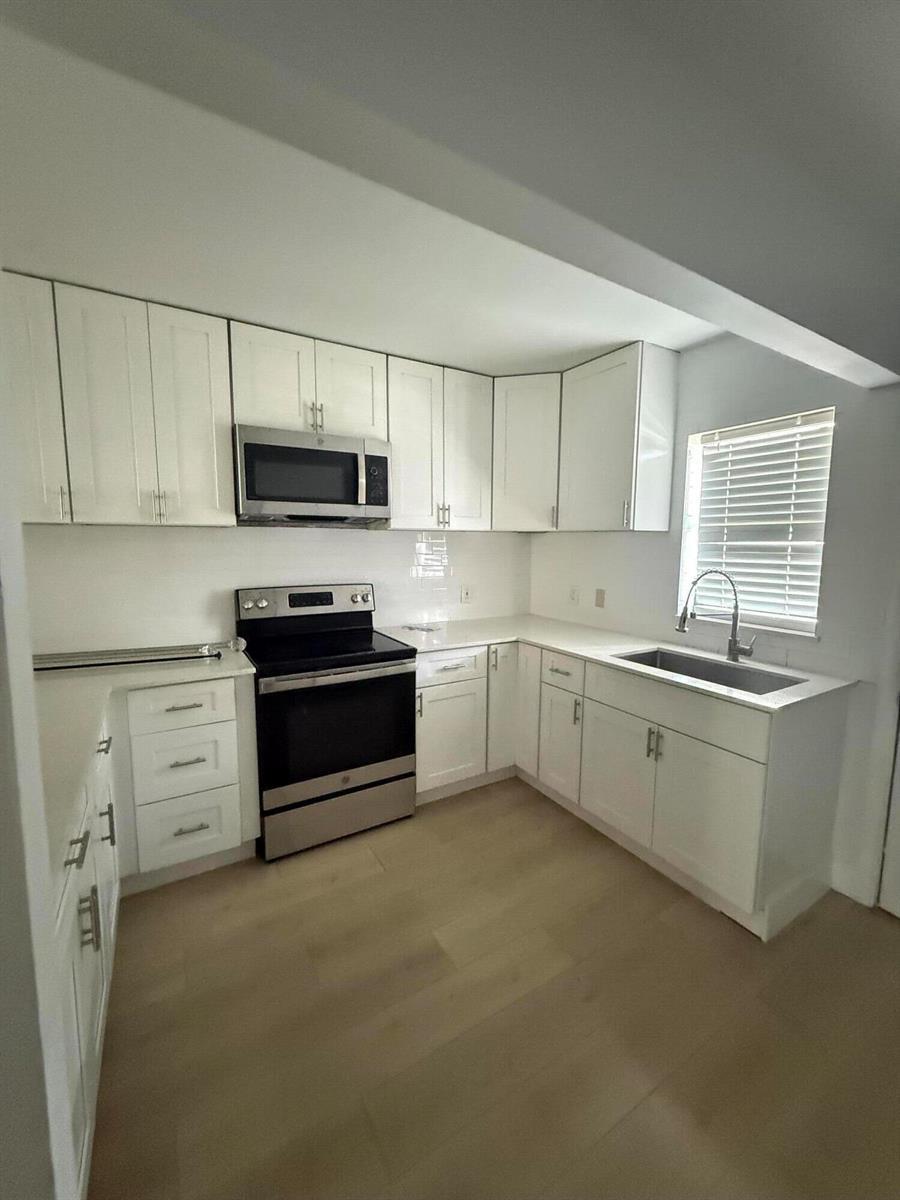 605 Ixoria # 4, Fort Pierce FL 34982
