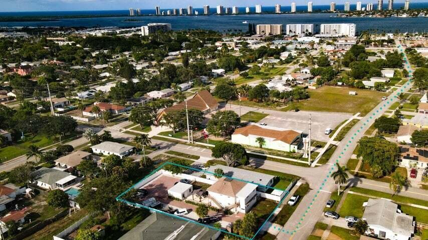 305 Cypress Drive # 1, Lake Park FL 33403 photo 2