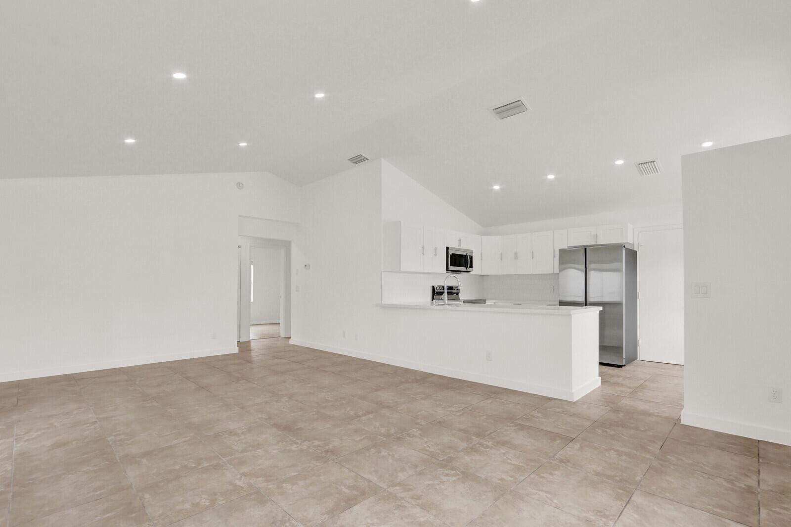 152 Wandering Trail, Jupiter FL 33458 photo 5