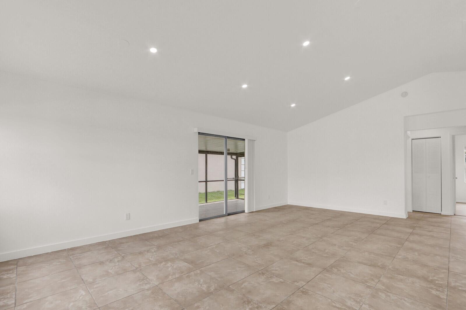 152 Wandering Trail, Jupiter FL 33458 photo 4