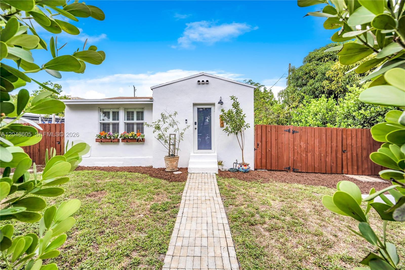 250 NW 40th Ave, Miami FL 33126