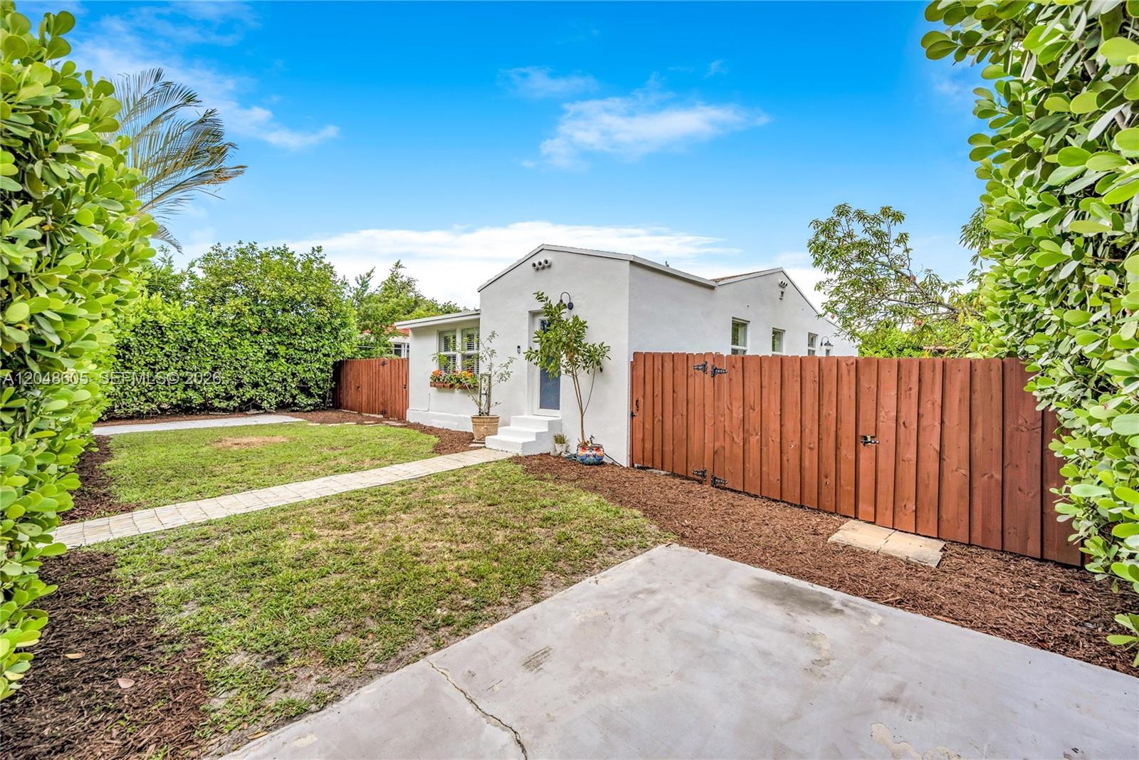250 NW 40th Ave, Miami FL 33126 photo 4