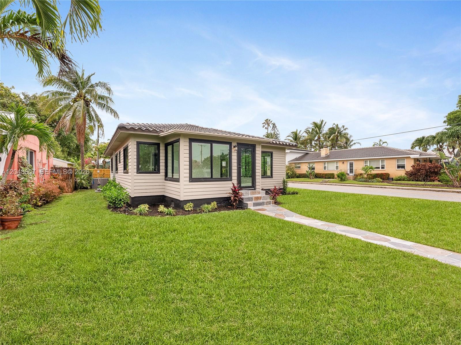 801 S Palmway, Lake Worth FL 33460 photo 4
