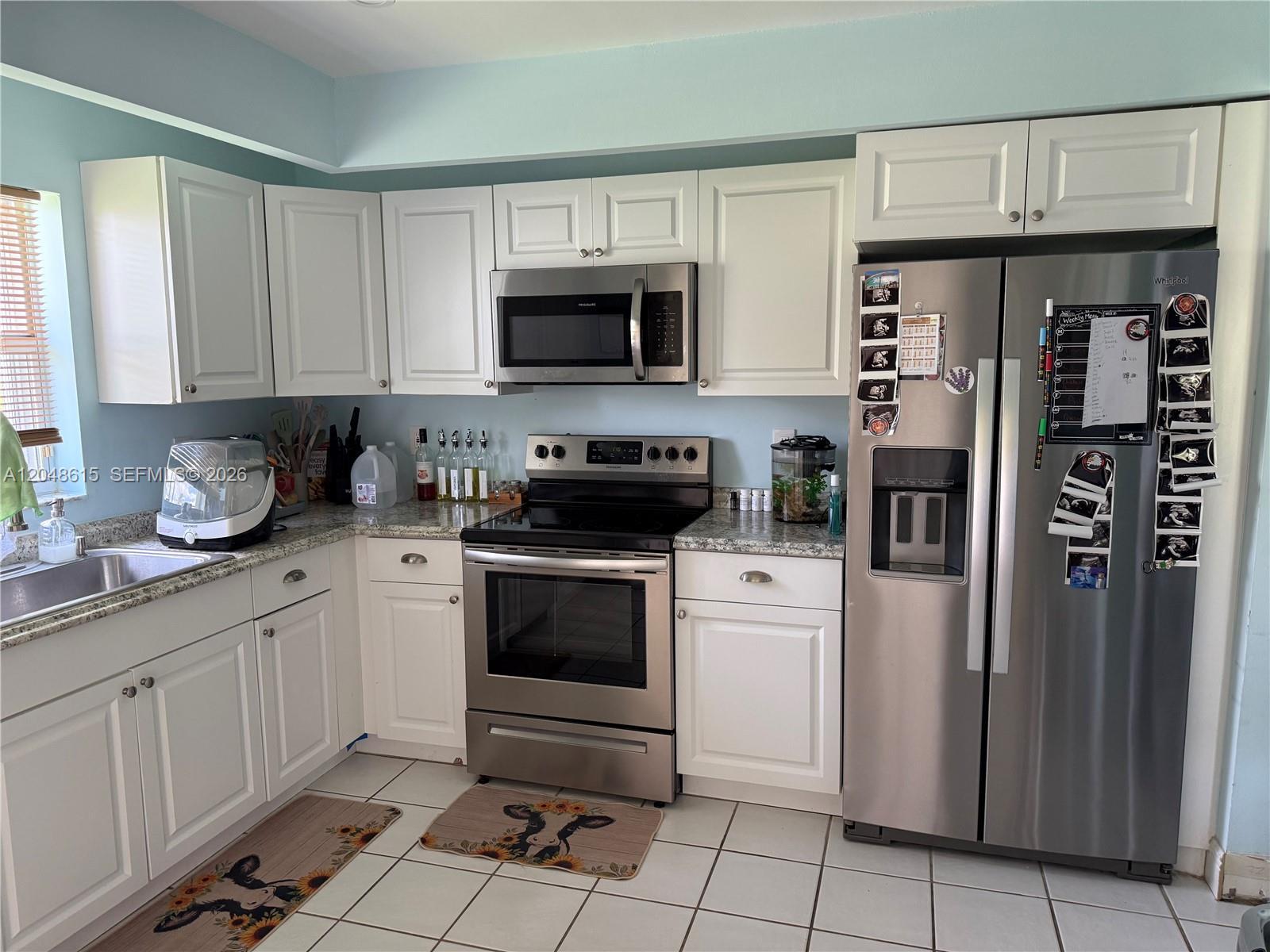 2225 SE 5th Pl, Homestead FL 33033 photo 2