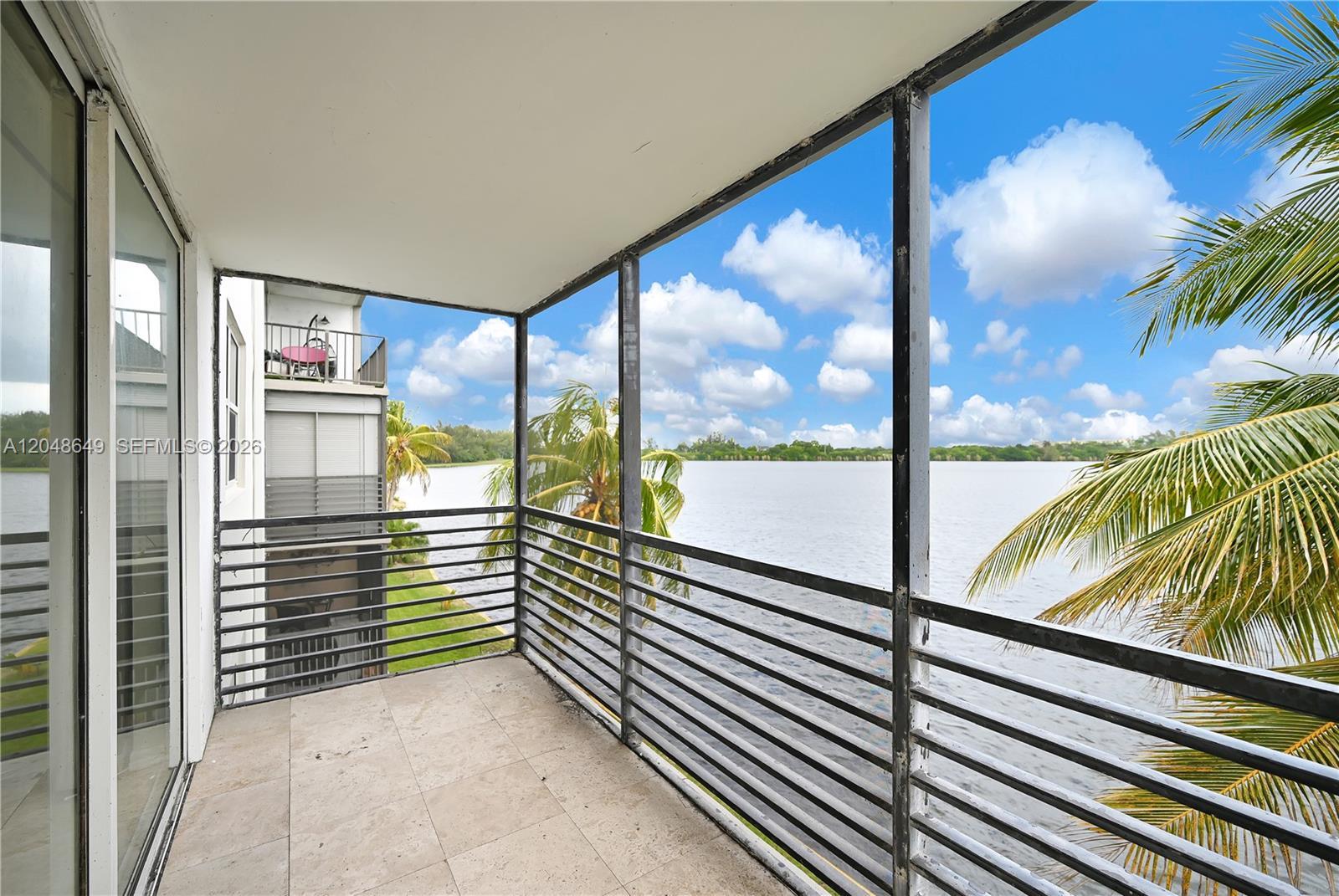 1075 NE Miami Gardens Dr # 306, Miami FL 33179 photo 2