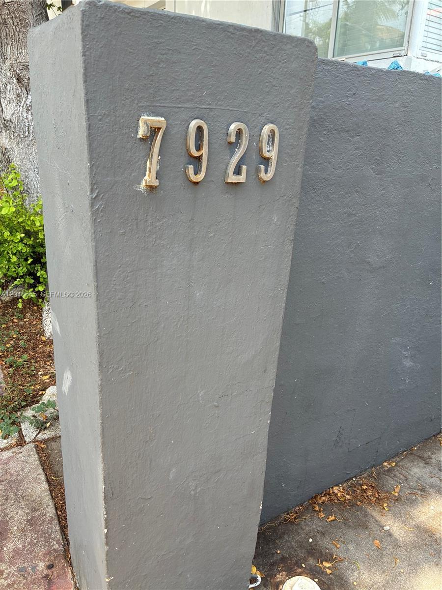 7929 Abbott Ave, Miami Beach FL 33141