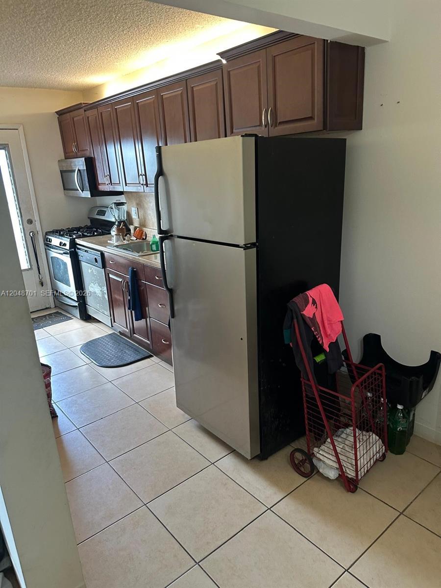 20320 NE 2nd Ave # 27, Miami Gardens FL 33179 photo 5