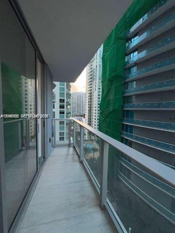 77 SE 5th St # 2004, Miami FL 33131 photo 3